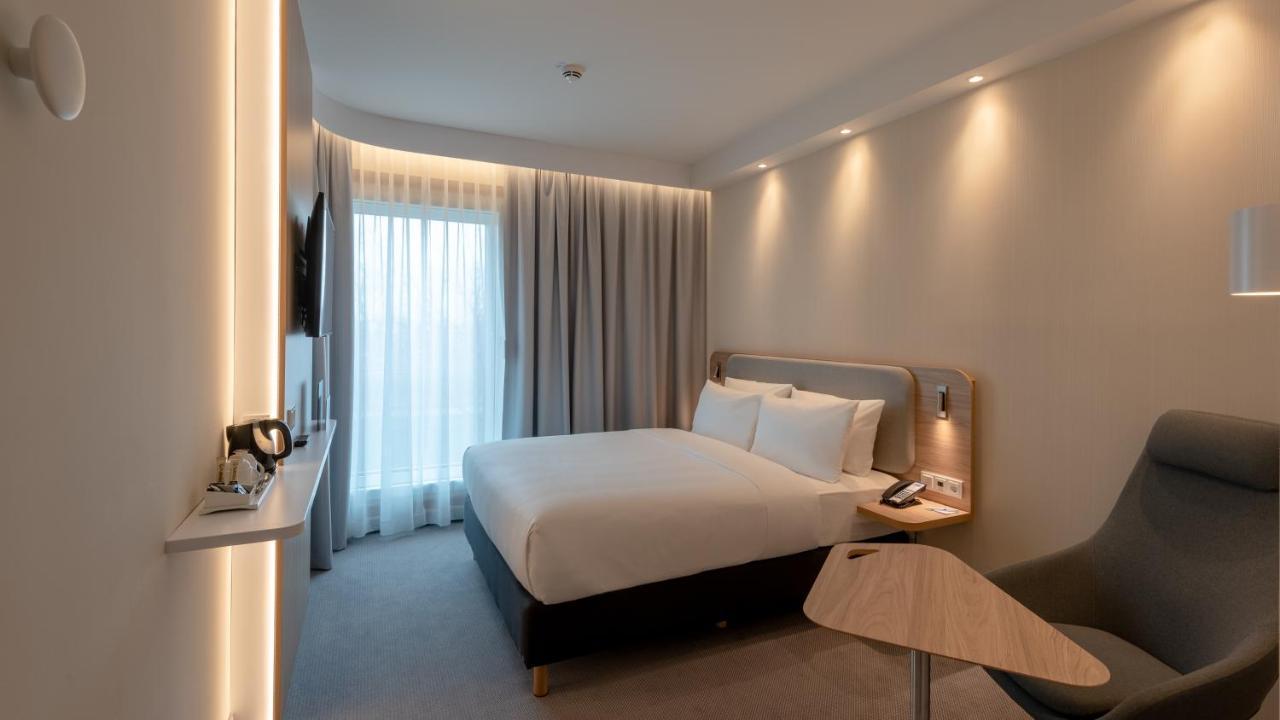 Holiday Inn Express - Munich North By Ihg Exterior photo