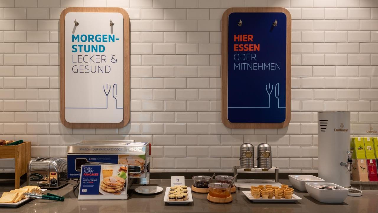 Holiday Inn Express - Munich North By Ihg Exterior photo