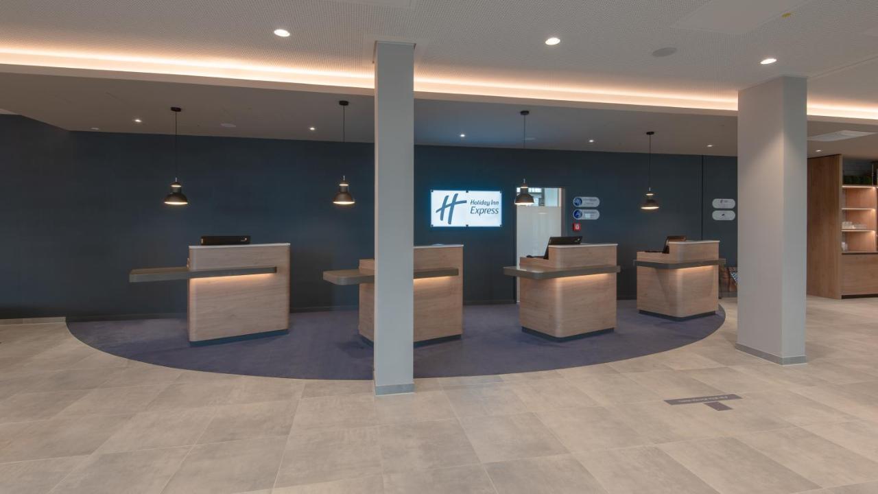 Holiday Inn Express - Munich North By Ihg Exterior photo