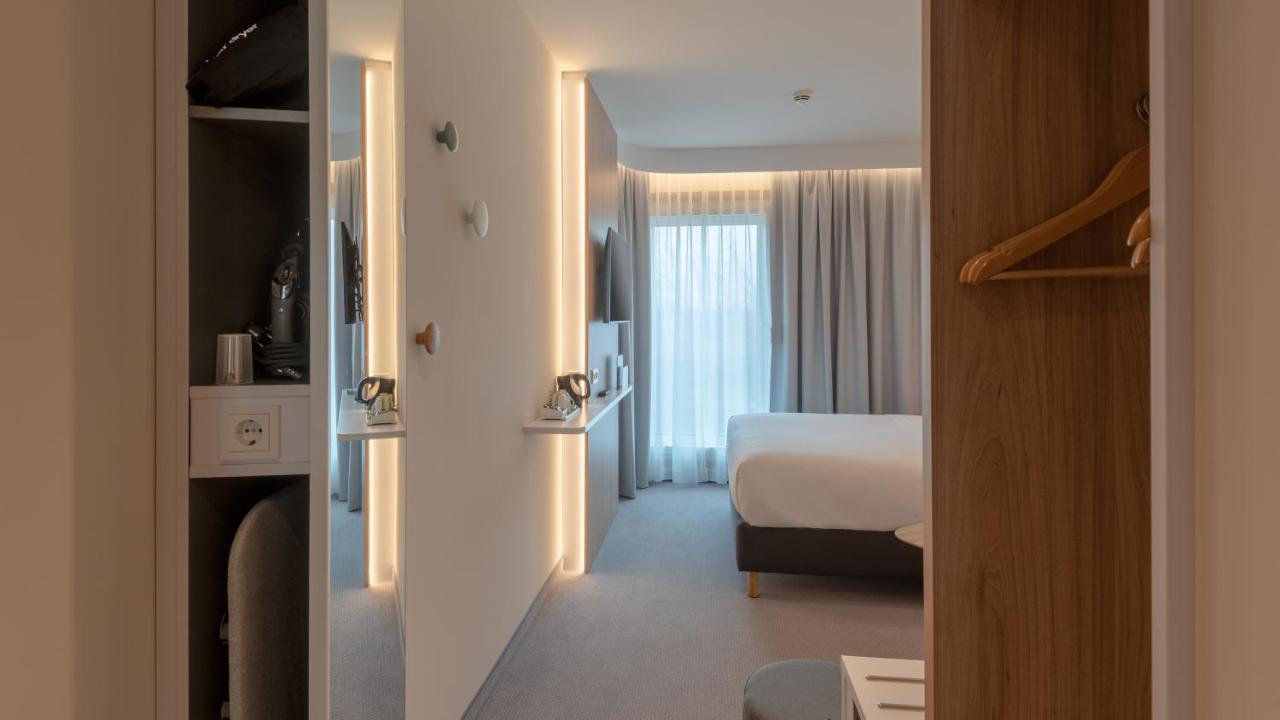 Holiday Inn Express - Munich North By Ihg Exterior photo