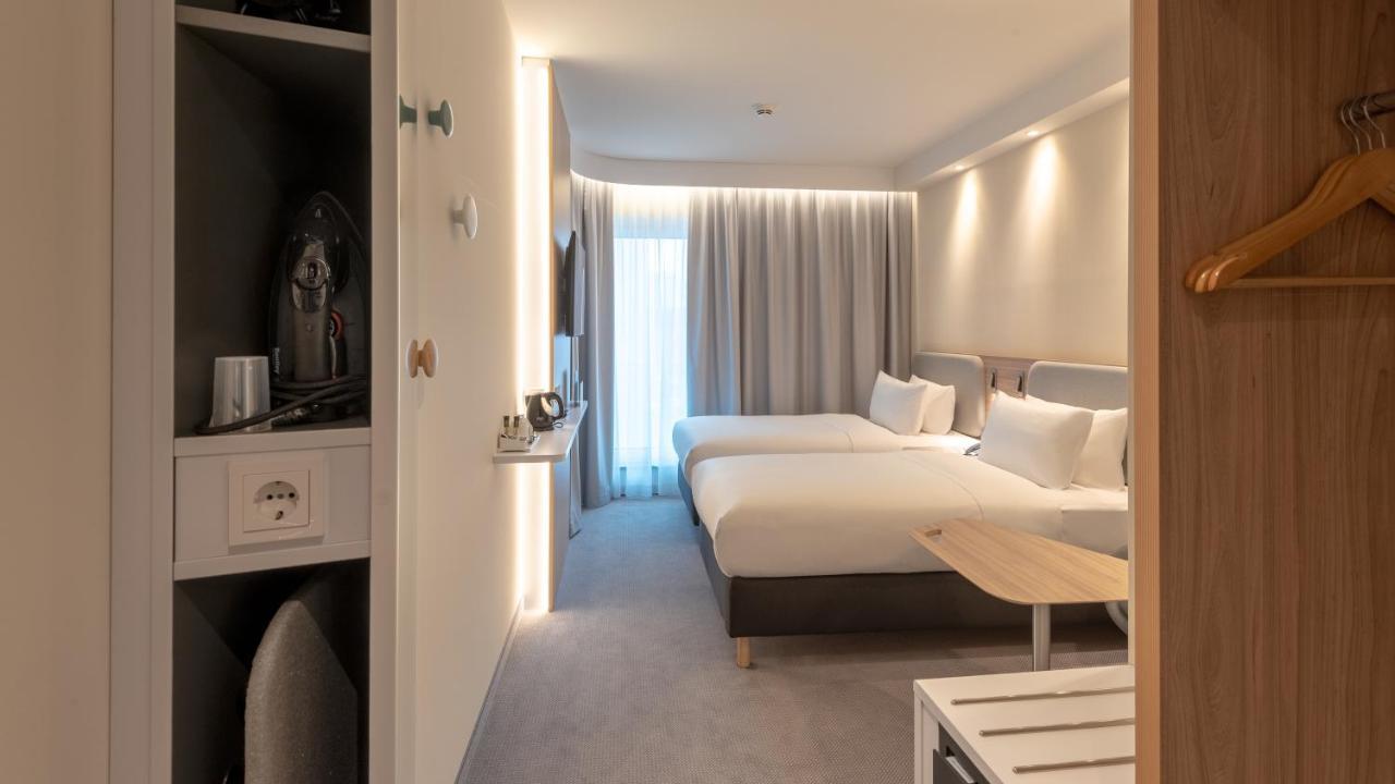 Holiday Inn Express - Munich North By Ihg Exterior photo