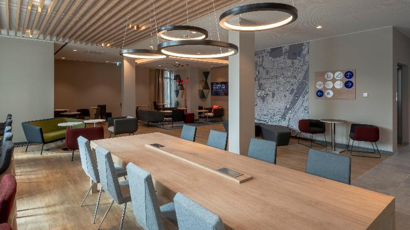 Holiday Inn Express - Munich North By Ihg Exterior photo