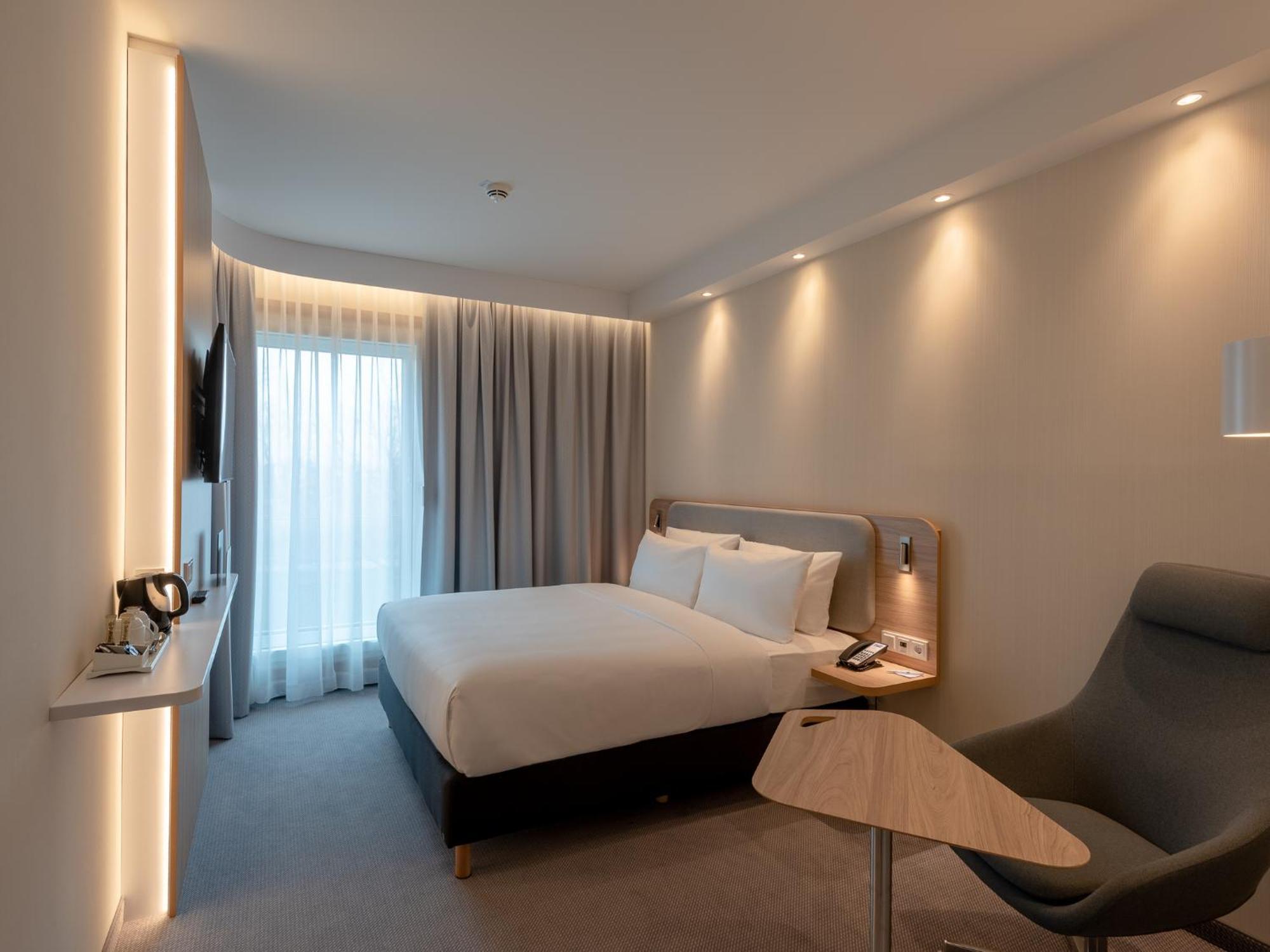 Holiday Inn Express - Munich North By Ihg Exterior photo